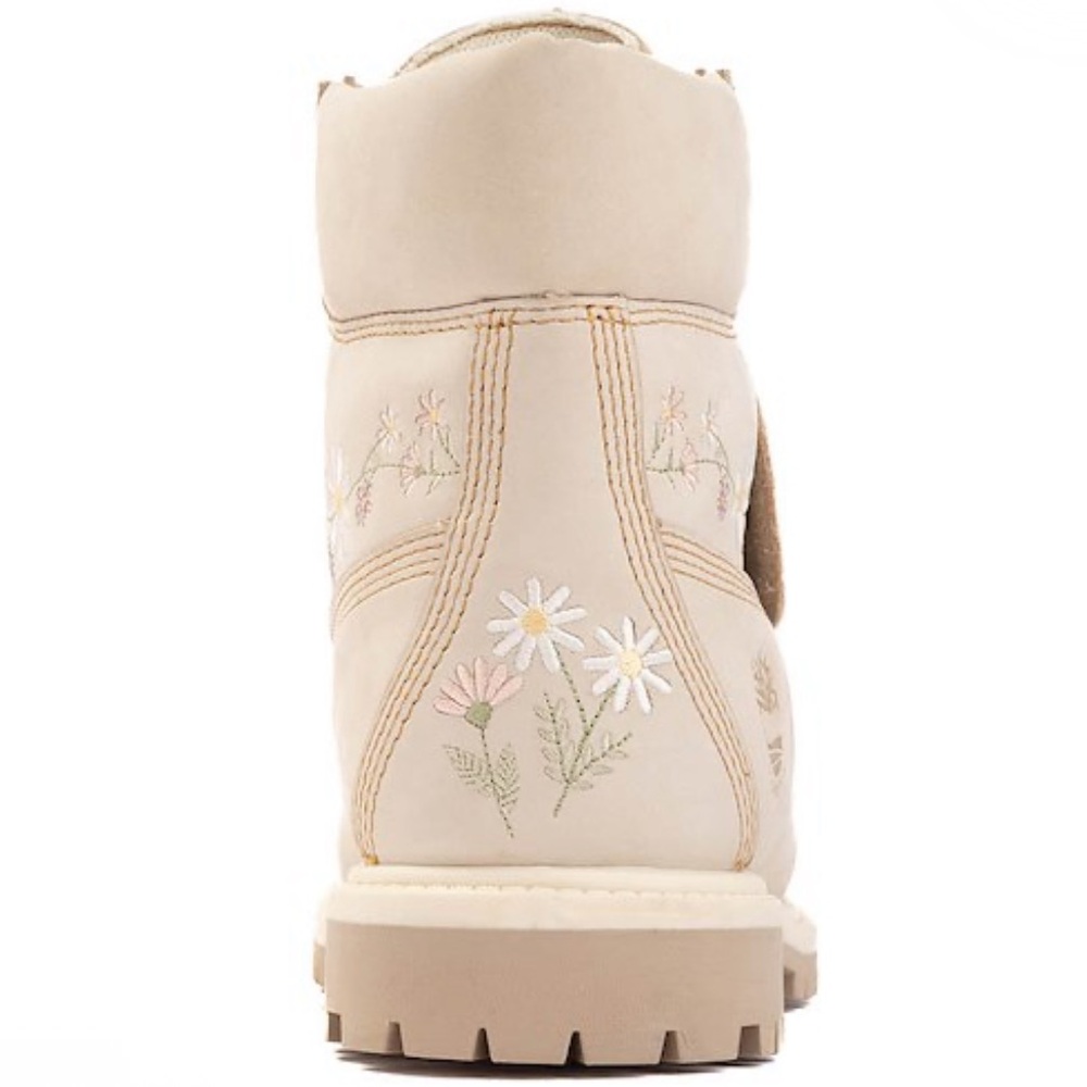 🌷 Timberland 6” Premium Boots Floral Angora 👢 - Picture 4 of 4
